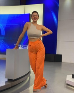 Pamela Longoria feet photo 16