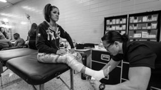 Pamela Martinez feet photo thumbnail