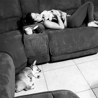 Pamela Martinez feet photo thumbnail