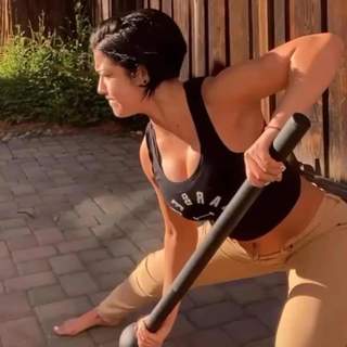 Pamela Martinez feet photo thumbnail