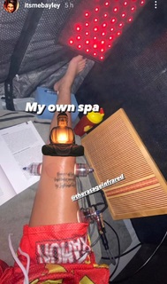 Pamela Martinez feet photo thumbnail