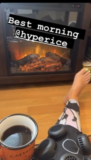 Pamela Martinez feet photo thumbnail