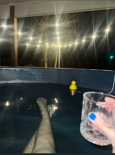 Pamela Martinez feet photo thumbnail