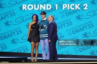 Pamela Martinez feet photo thumbnail