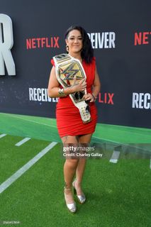 Pamela Martinez feet photo thumbnail