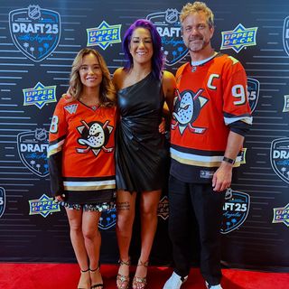 Pamela Martinez feet photo thumbnail