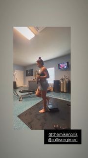 Pamela Martinez feet photo thumbnail