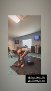 Pamela Martinez feet photo thumbnail