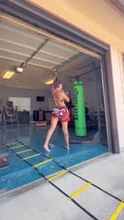 Pamela Martinez feet photo thumbnail