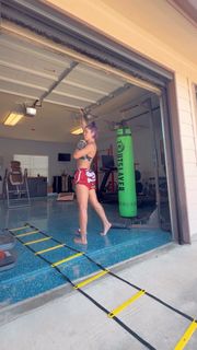 Pamela Martinez feet photo thumbnail