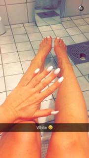 Pamela Reif feet photo thumbnail