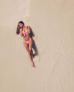 Pamela Reif feet photo thumbnail