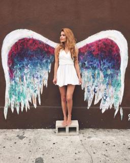 Pamela Reif feet photo thumbnail
