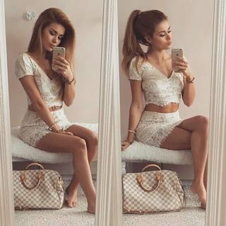 Pamela Reif feet photo thumbnail