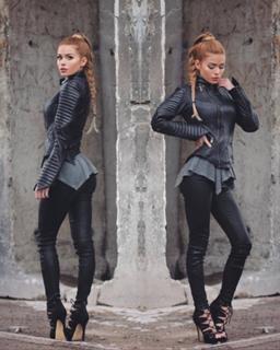 Pamela Reif feet photo thumbnail