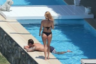 Pamela Reif feet photo thumbnail