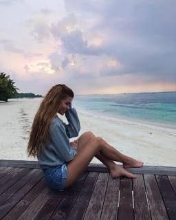 Pamela Reif feet photo thumbnail