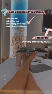 Pamela Reif feet photo thumbnail