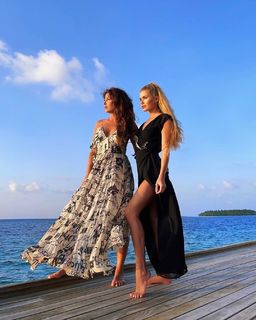Pamela Reif feet photo thumbnail