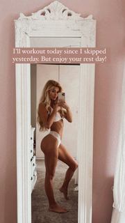 Pamela Reif feet photo thumbnail