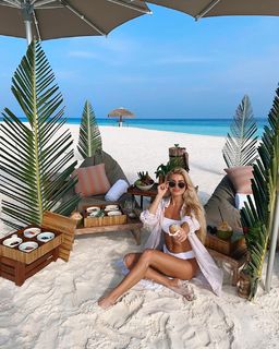Pamela Reif feet photo thumbnail