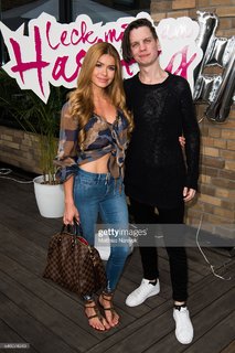 Pamela Reif feet photo thumbnail