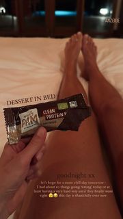 Pamela Reif feet photo thumbnail