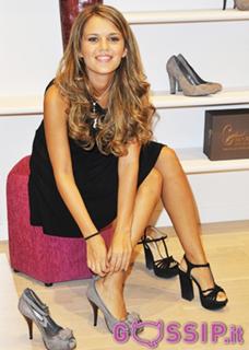 Pamela Saino feet photo 9