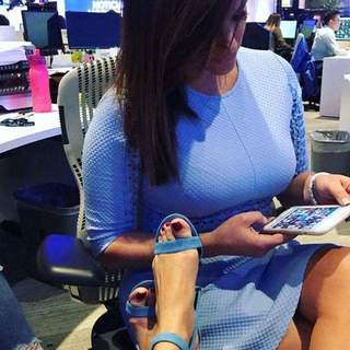 Pamela Silva Conde feet photo thumbnail