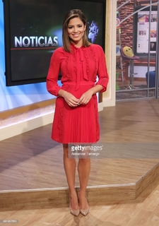 Pamela Silva Conde feet photo thumbnail