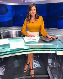 Pamela Silva Conde feet photo thumbnail