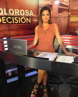 Pamela Silva Conde feet photo thumbnail