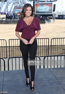 Pamela Silva Conde feet photo thumbnail