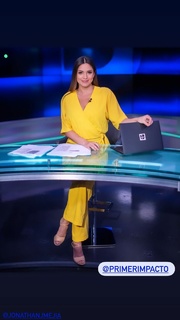 Pamela Silva Conde feet photo thumbnail