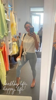 Pamela Silva Conde feet photo thumbnail