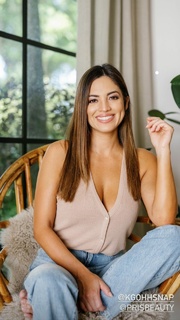 Pamela Silva Conde feet photo thumbnail