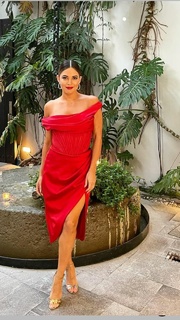 Pamela Silva Conde feet photo thumbnail