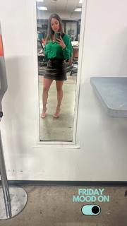 Pamela Silva Conde feet photo thumbnail