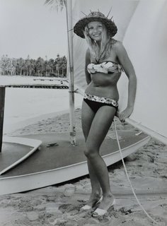 Pamela Stephenson feet photo 5