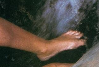Pamela Sue Martin feet photo 7