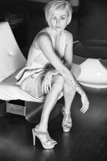 Paola Barale feet photo 16