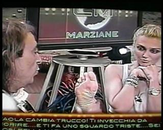 Paola Barale feet photo 9