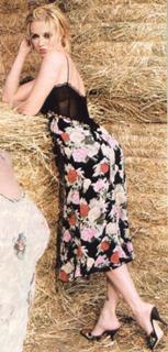 Paola Barale feet photo 2