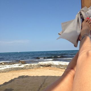 Paola Barale feet photo 2