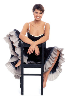 Paola Cortellesi feet photo thumbnail