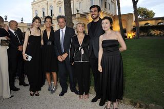 Paola Cortellesi feet photo thumbnail