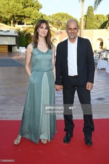 Paola Cortellesi feet photo thumbnail