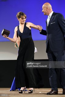 Paola Cortellesi feet photo thumbnail