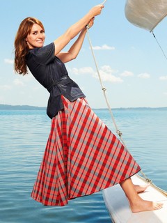 Paola Cortellesi feet photo thumbnail