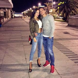 Paola Di Benedetto feet photo thumbnail